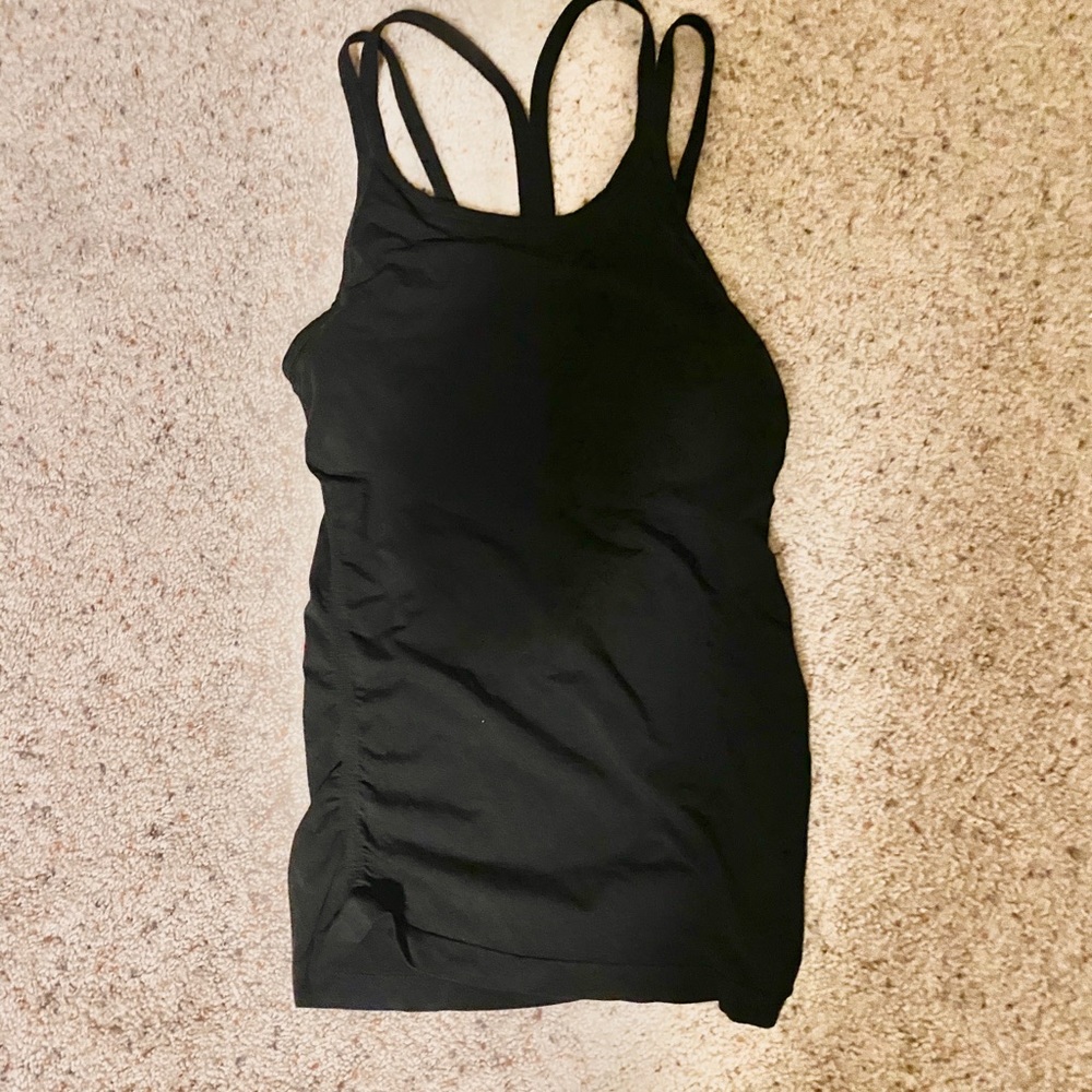 Fabletics work out tank with built in bra